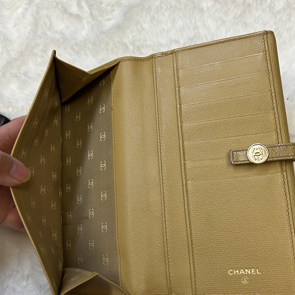 Authentic Chanel wallet - Picture 5 of 9